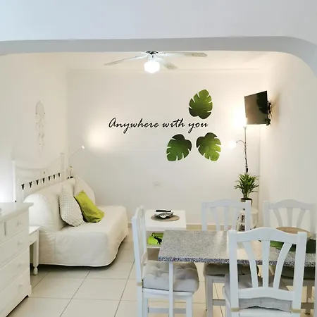 Costa Haven Apartment *