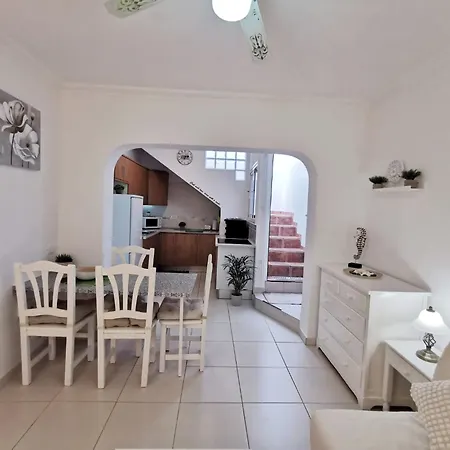 Costa Haven Apartment